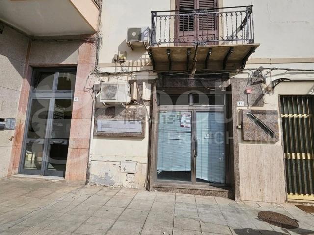 Locale in affitto di 150 m² in Piazza San lorenzo, 11