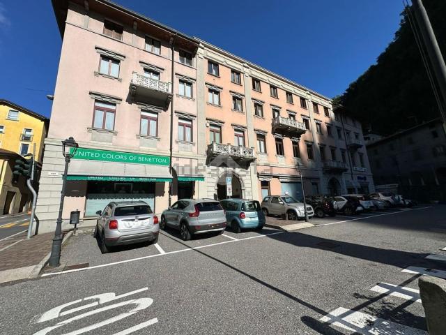 Locale in affitto di 150 m² in Piazza Vittoria, 1