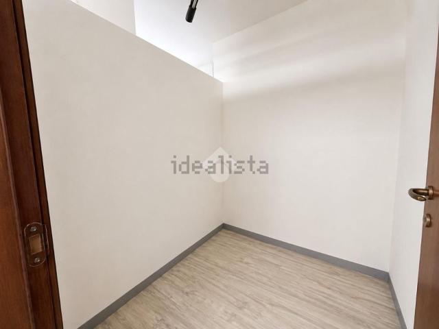 Locale in affitto di 153 m² in Via Tito Ettore, 50