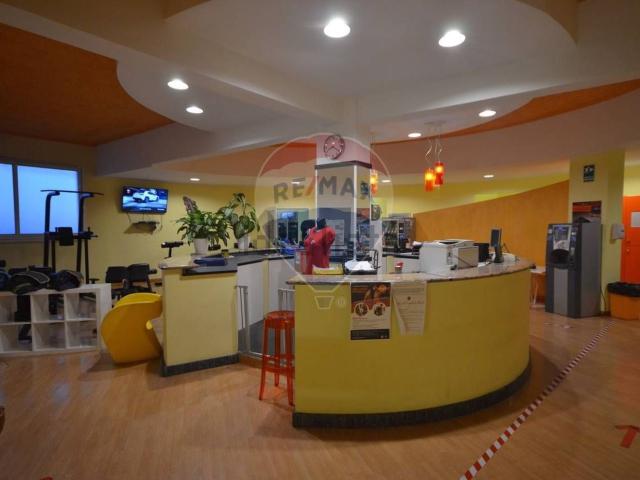 Locale in affitto di 1550 m² in Via Valletta San Cristoforo, 13