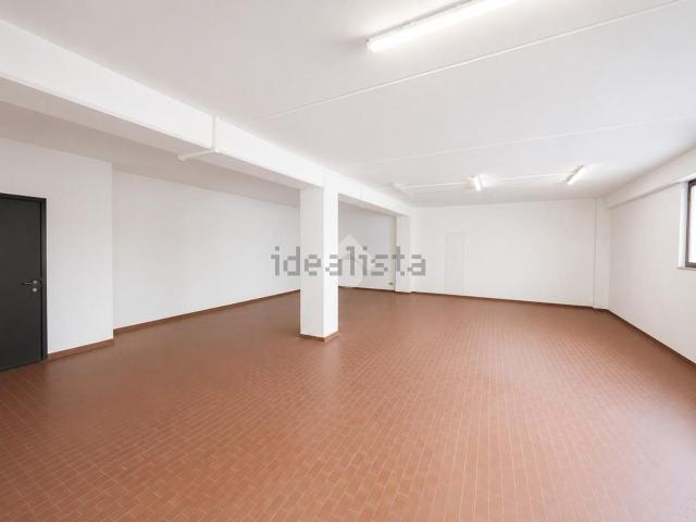 Locale in affitto di 155 m² in Via Roma, 11