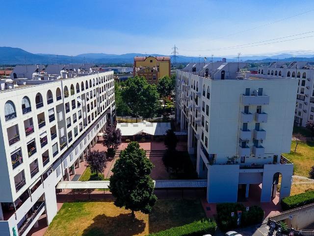 Locale in affitto di 158 m² in Via Della Pace Mondiale, 124