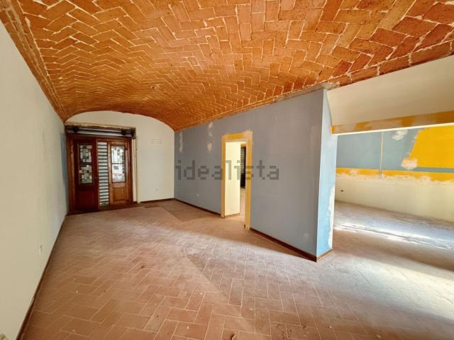 Locale in affitto di 158 m² in Piazza San Lorenzo