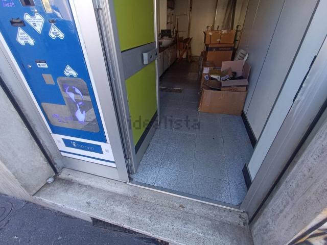 Locale in affitto di 15 m² in Corso Francia, 307