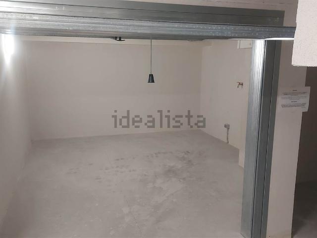 Locale in affitto di 15 m² in Via Trieste