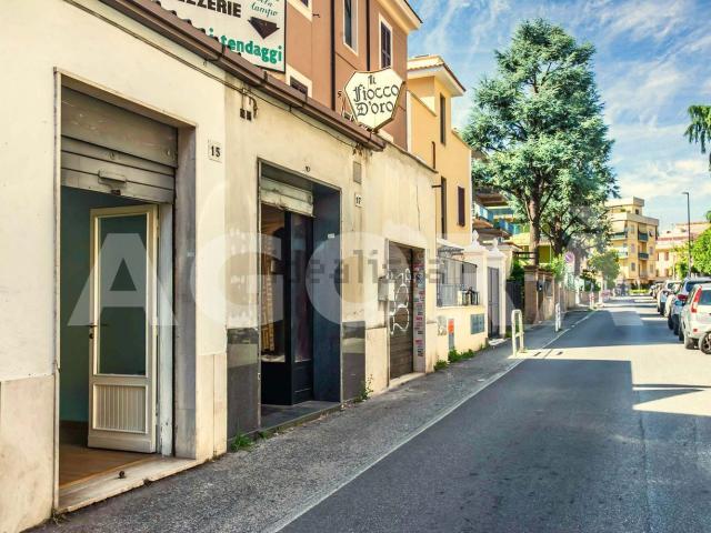 Locale in affitto di 15 m² in Via del Forte Boccea