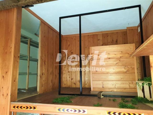 Locale in affitto di 15 m² in Via Libertà