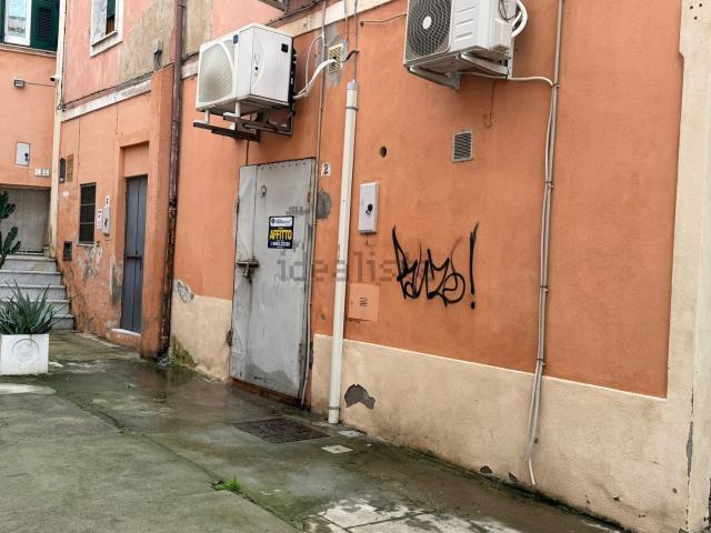 Locale in affitto di 15 m² in Via Luigi Pantusa