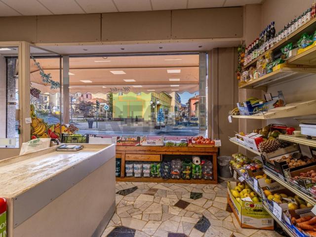 Locale in affitto di 160 m² in Via Antonio Gramsci, 1