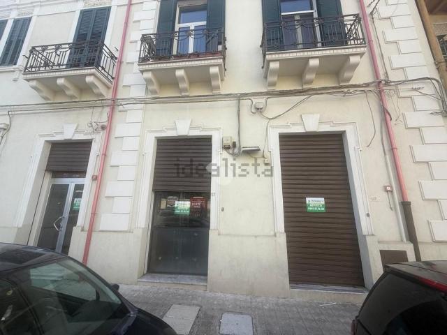 Locale in affitto di 160 m² in Via Aschenez, 59