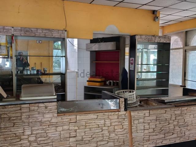 Locale in affitto di 160 m² in Via Gastone Maresca