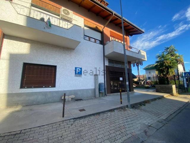 Locale in affitto di 160 m² in Via dei Glicini, 3