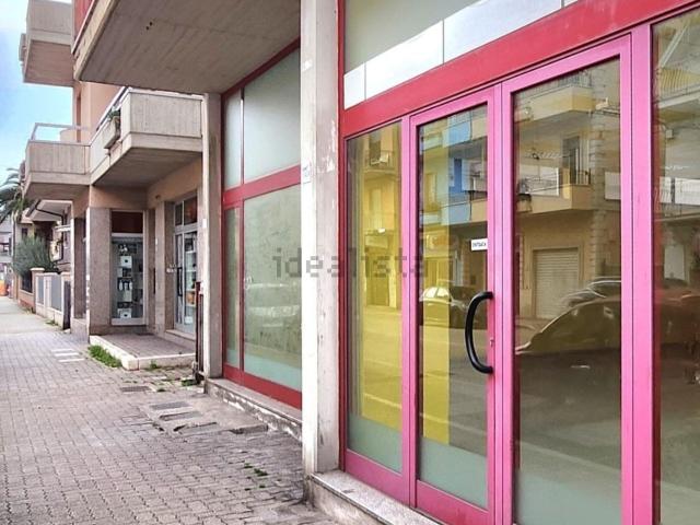 Locale in affitto di 160 m² in Via del Mare, 72