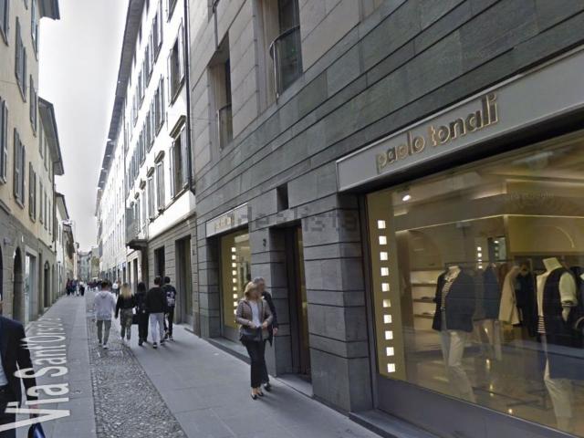Locale in affitto di 160 m² in Via Sant&apos Orsola