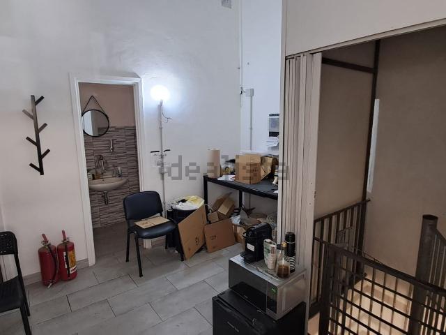 Locale in affitto di 160 m² in Via Polia, 9