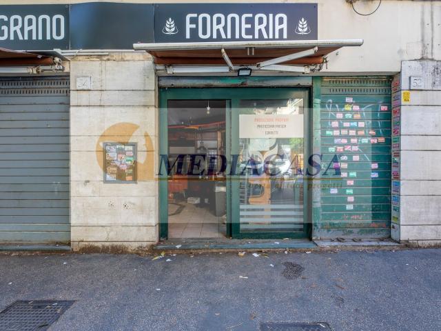 Locale in affitto di 160 m² in Via Pisino, 52