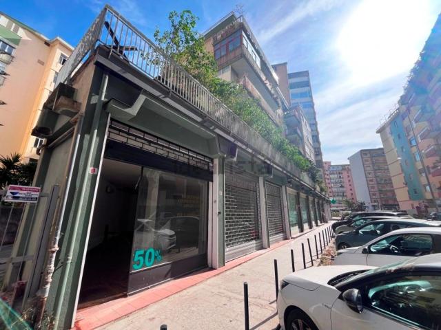 Locale in affitto di 160 m² in Via Vincenzo Barbera, 8