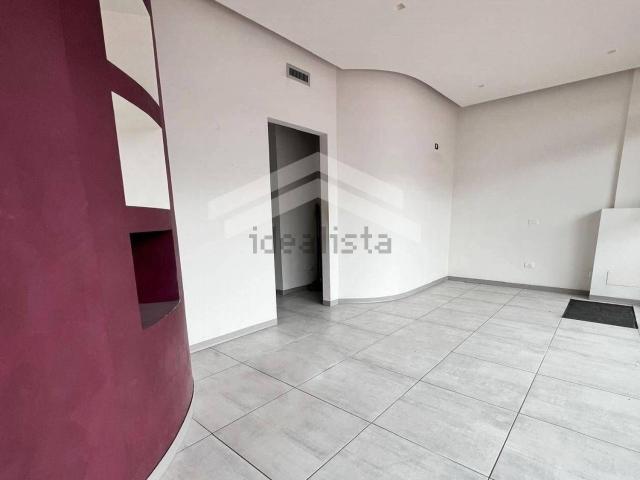Locale in affitto di 160 m² in Viale XXIV Maggio