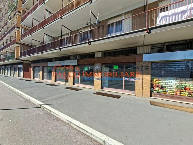 Locale in affitto di 160 m² in Viale Antonio Gramsci, 463