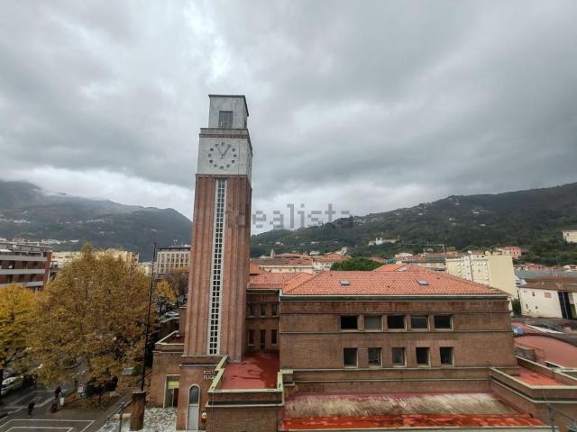 Locale in affitto di 160 m² in Viale Eugenio Chiesa