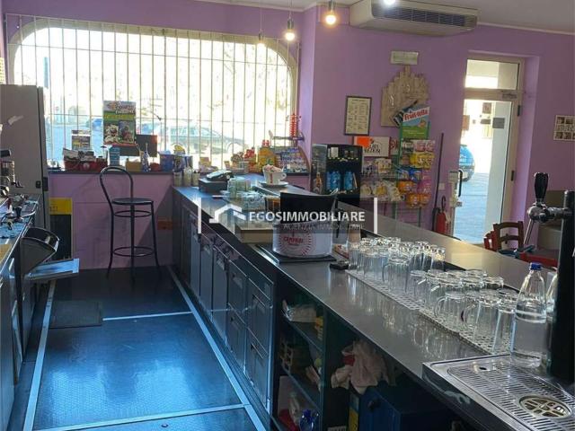 Locale in affitto di 160 m² in Piazza Antonio Gramsci, 8