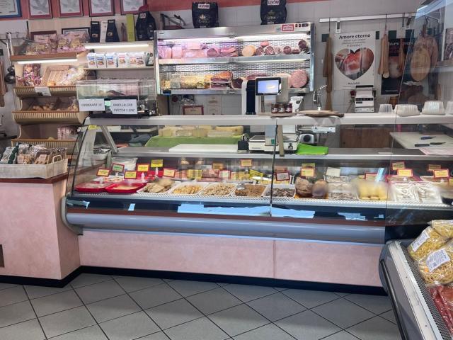Locale in affitto di 160 m² in Piazza Giacomo Matteotti