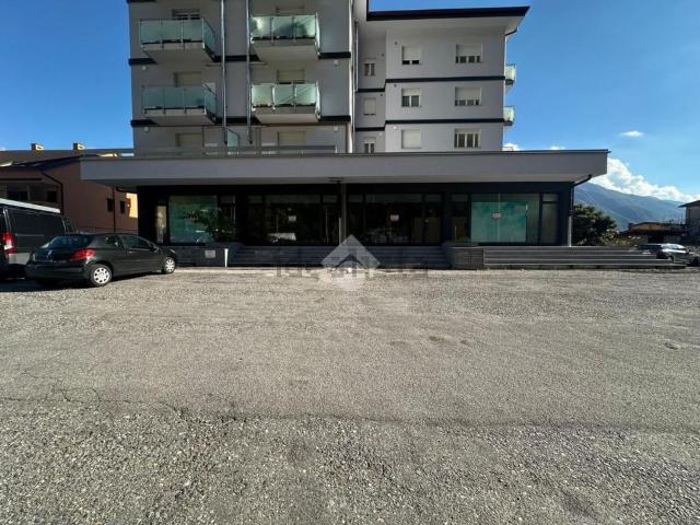 Locale in affitto di 162 m² in Via Nazionale, 126