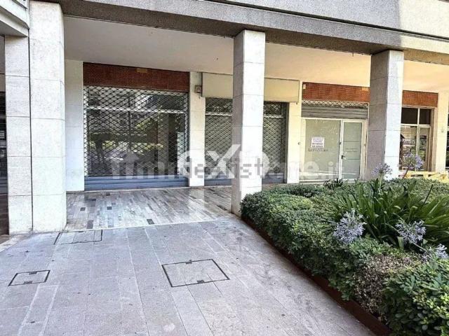 Locale in affitto di 163 m²