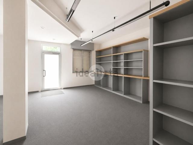 Locale in affitto di 163 m² in Via Michelangelo Buonarroti