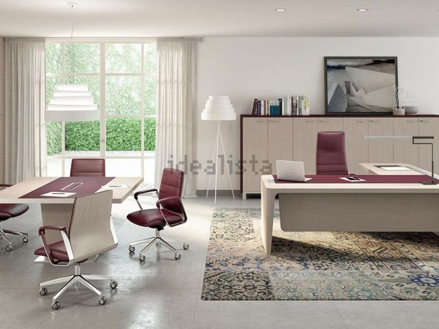 Locale in affitto di 163 m² in Viale IV Novembre, 10