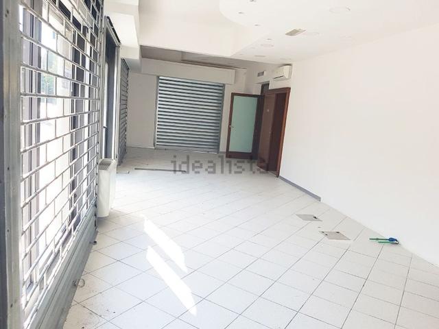 Locale in affitto di 164 m² in Via Nazionale, 471