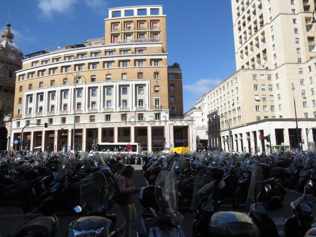 Locale in affitto di 164 m² in Piazza Dante, 29