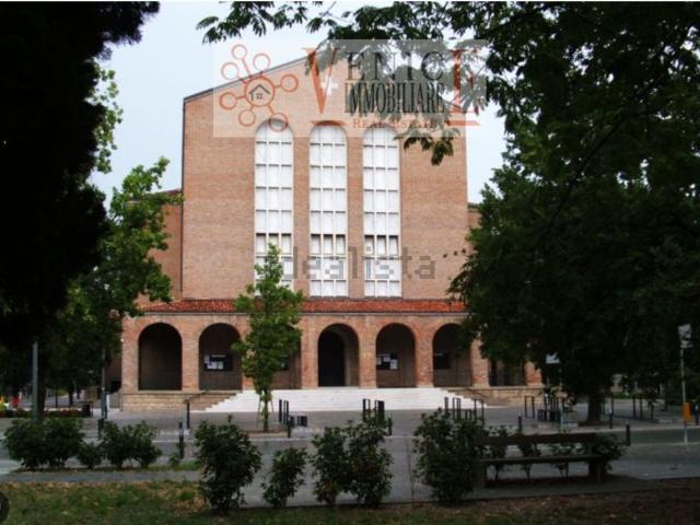 Locale in affitto di 165 m² in Via del Lavoratore