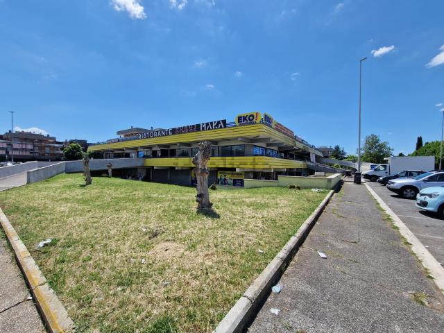 Locale in affitto di 165 m² in Via San Getullo, 12