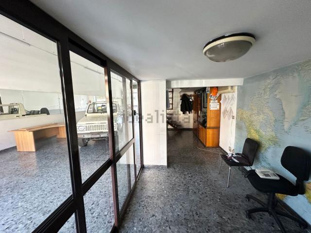 Locale in affitto di 165 m² in Via Papa Giovanni XXIII, 27