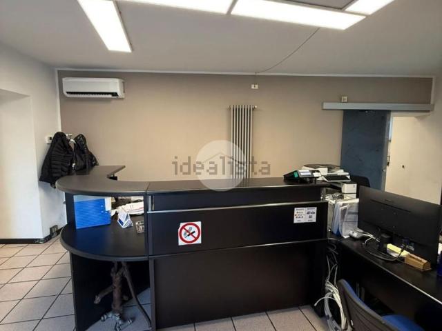 Locale in affitto di 165 m² in Via Roma
