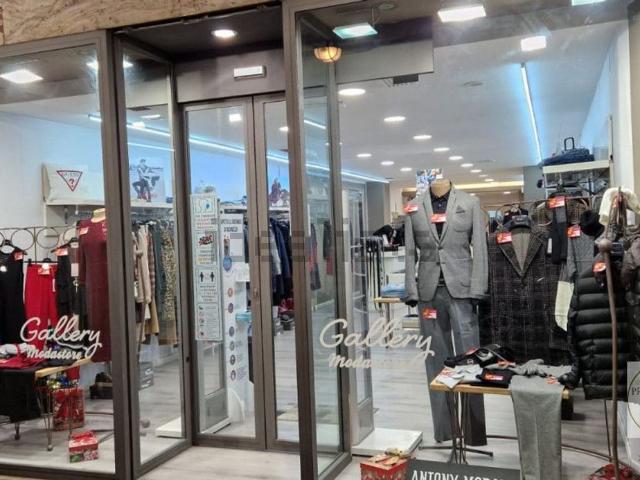 Locale in affitto di 165 m² in Vicolo Mezzaluna, 54