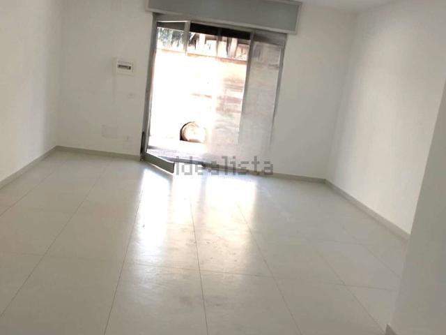 Locale in affitto di 170 m² in Via Circumvallazione