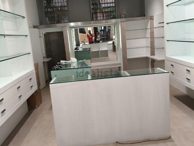 Locale in affitto di 170 m² in Via Altinate