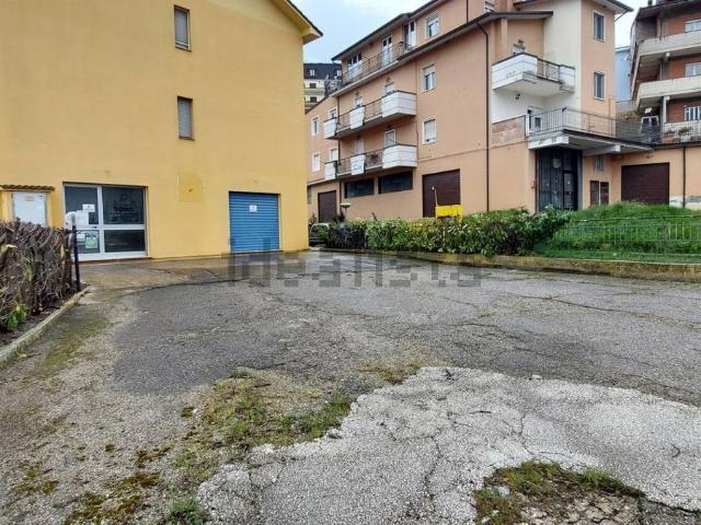 Locale in affitto di 170 m² in Via Fontananuova