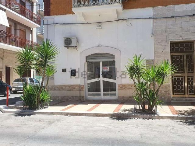 Locale in affitto di 170 m² in Via Masaniello, 34