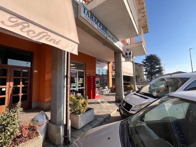 Locale in affitto di 170 m² in Via Neive, 18