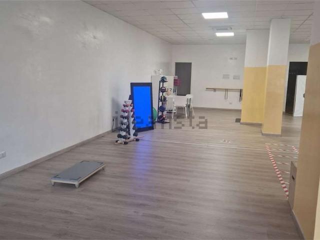 Locale in affitto di 170 m² in Via Rieti, 50