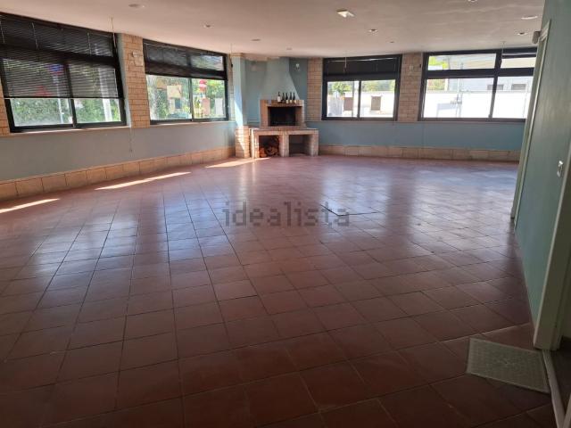 Locale in affitto di 170 m² in Via Riomaggiore