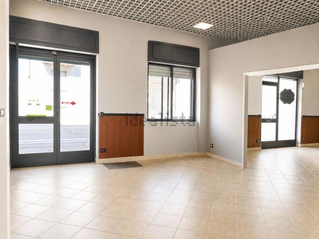 Locale in affitto di 170 m² in Via Thaon de Revel, 79