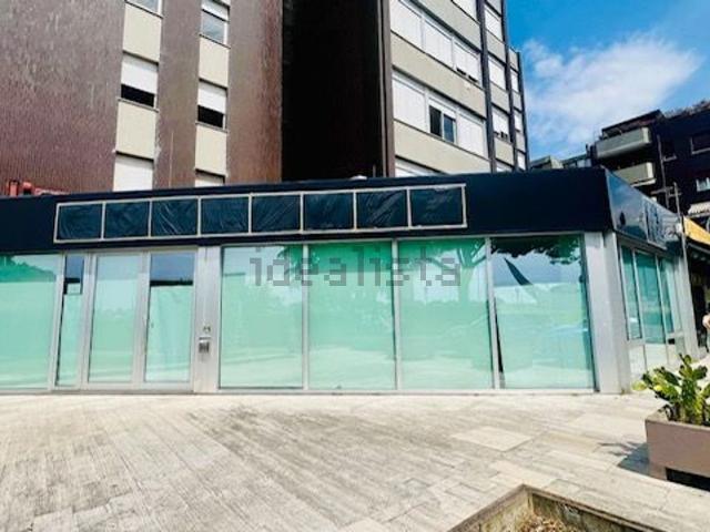 Locale in affitto di 170 m² in Viale della Repubblica