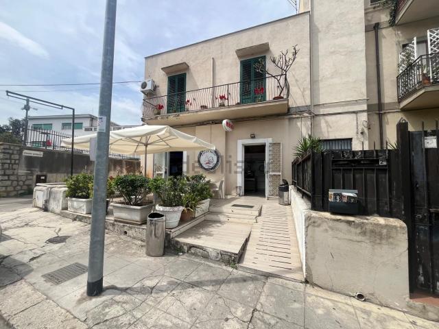 Locale in affitto di 170 m² in Viale Duca degli Abruzzi, 2