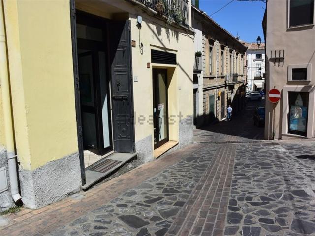 Locale in affitto di 171 m² in Via Roma, 29