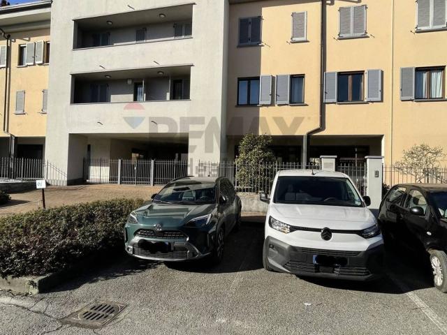 Locale in affitto di 173 m²