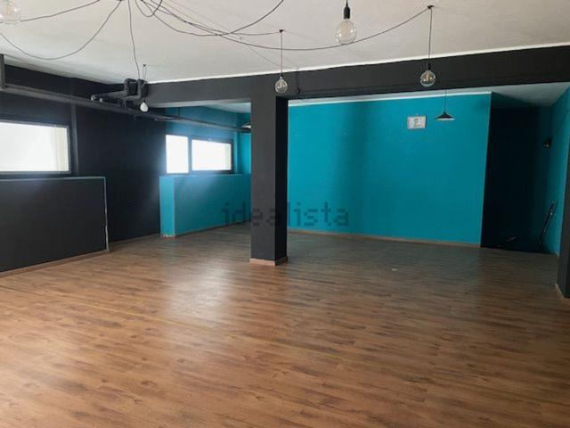 Locale in affitto di 174 m² in Piazza Renato Simoni